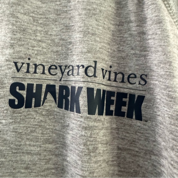 Vineyard Vines Shark Week Gray 1/4 Zip Performance Pullover Medium Sporty Active - Picture 3 of 8